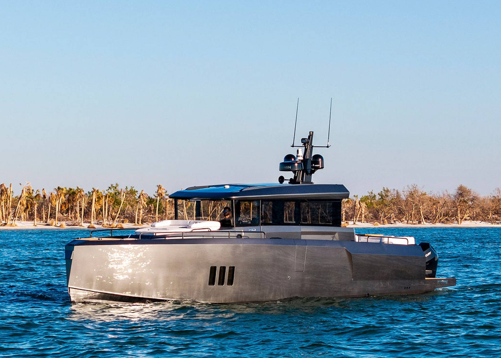 XL 4番　DESCENDANT SEAFARERS 2025 XO EXPLR 44 For Sale | Ultimate Marine | Boat Dealer Orlando