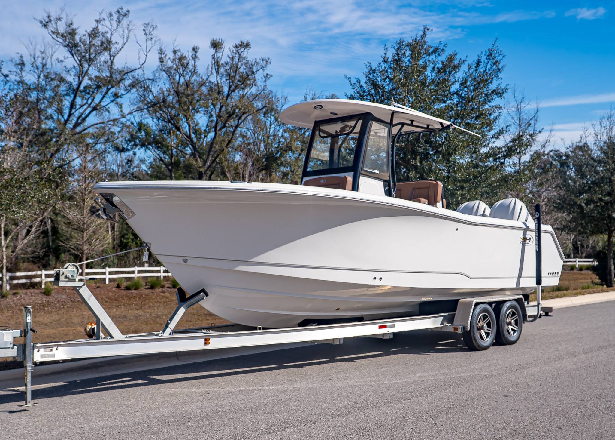 2026 Sea Hunt Gamefish 27 CB (SH401) WHITE