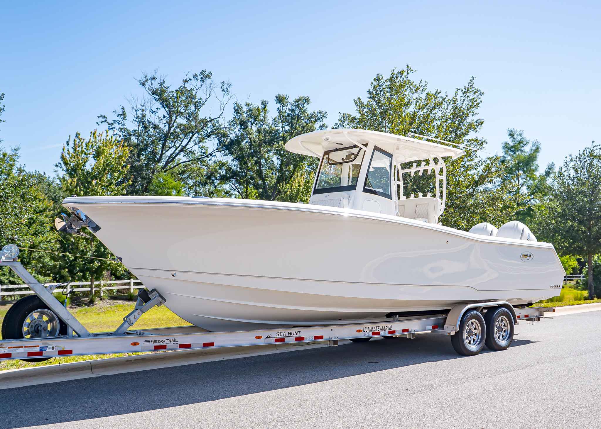 2026 Sea Hunt Gamefish 30 CB (SH452) WHITE